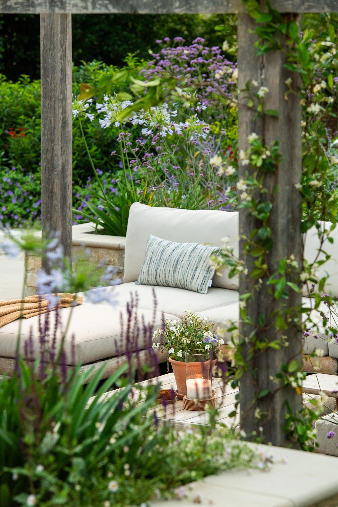 Sevenoaks Shoreham Mediterranean inspired pool garden - Marlene Lento
