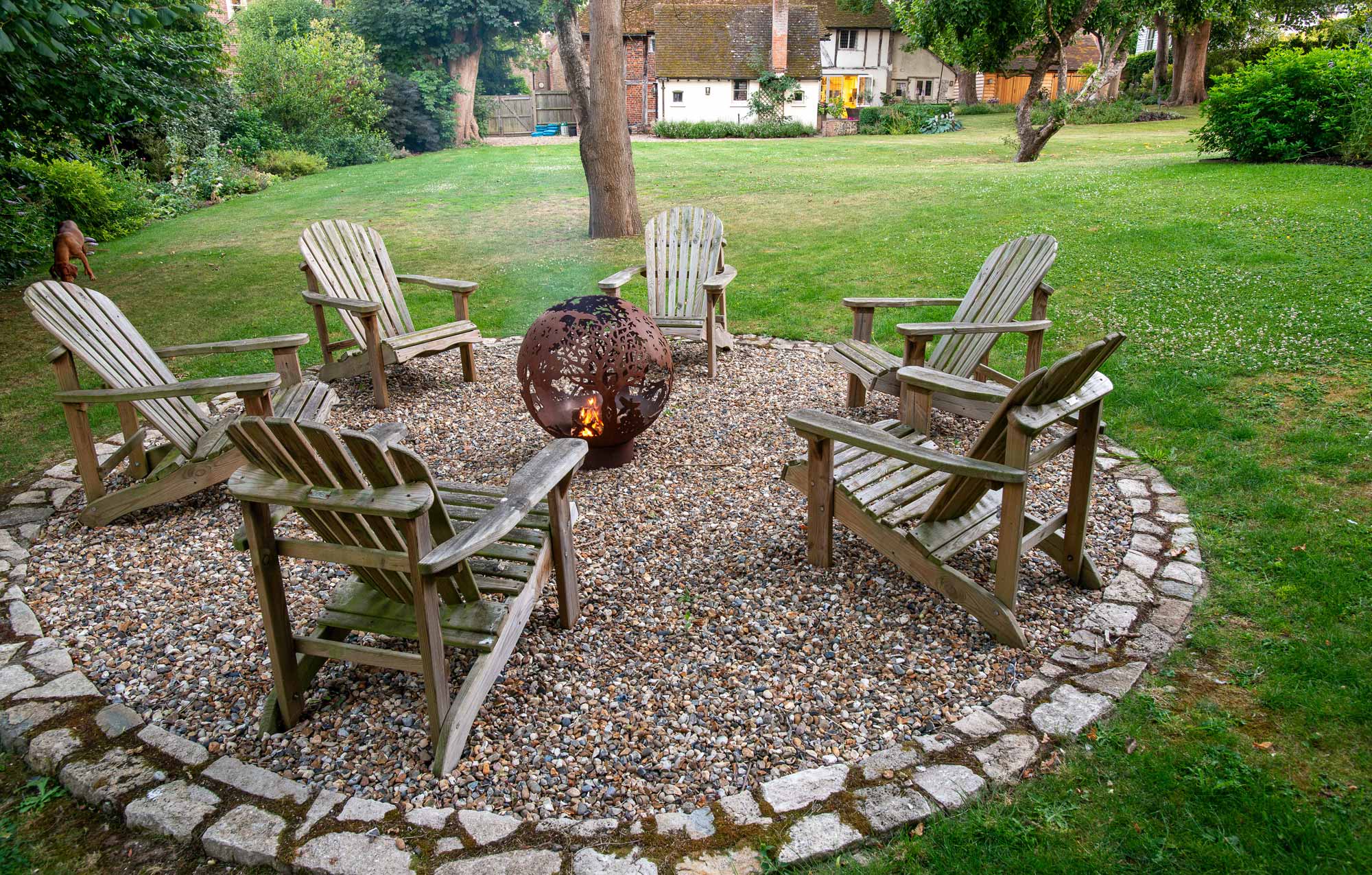 Sevenoaks Shoreham Mediterranean inspired pool garden - Marlene Lento