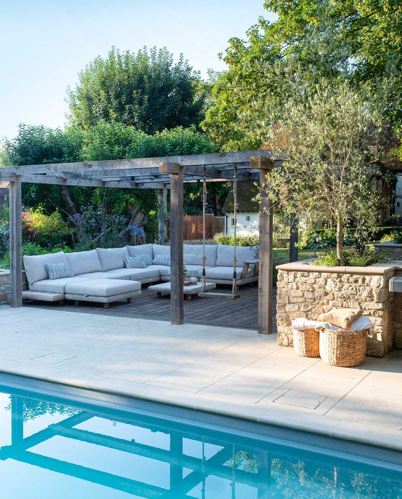 Sevenoaks Shoreham Mediterranean inspired pool garden - Marlene Lento