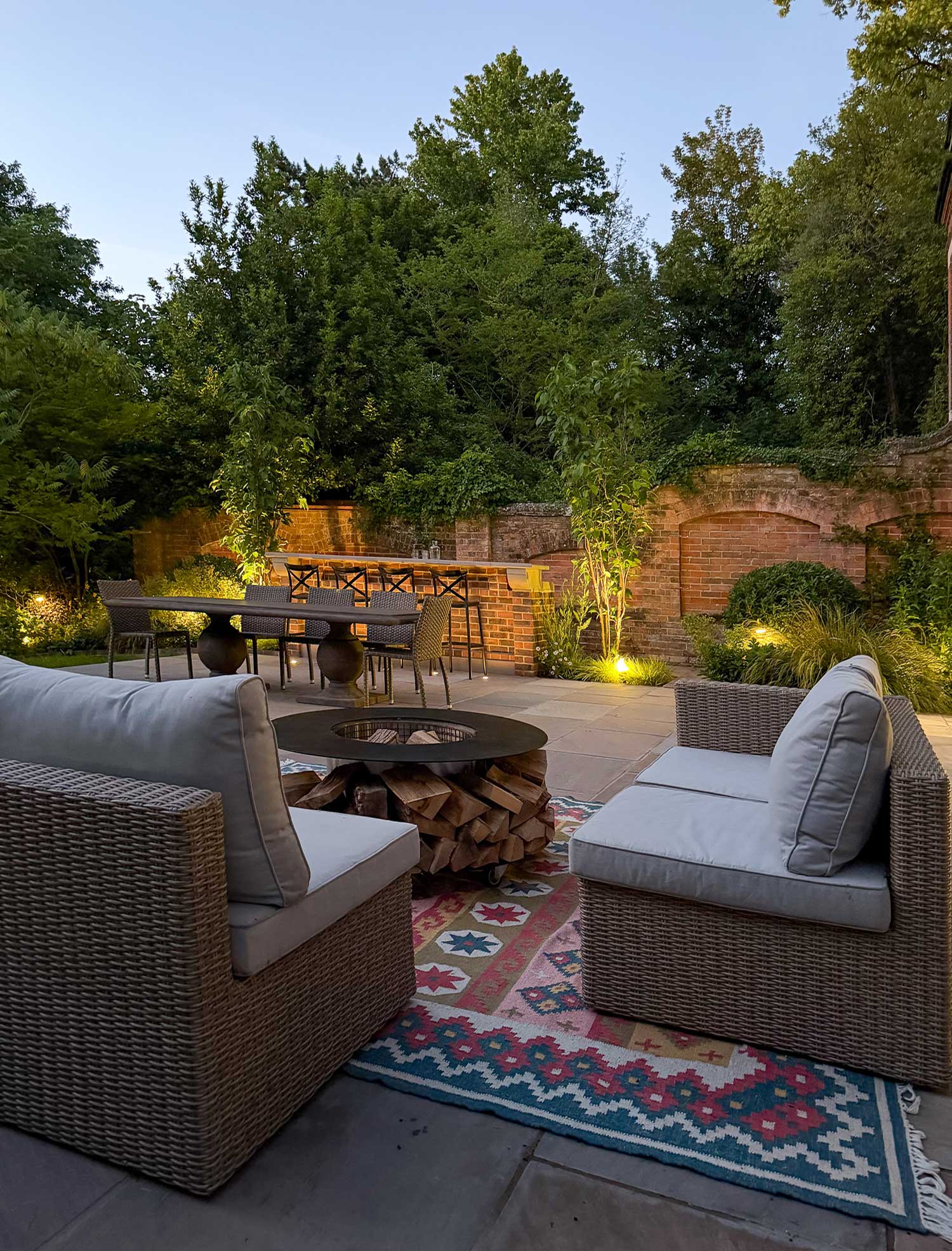 Tonbridge Edwardian garden and bar - Marlene Lento