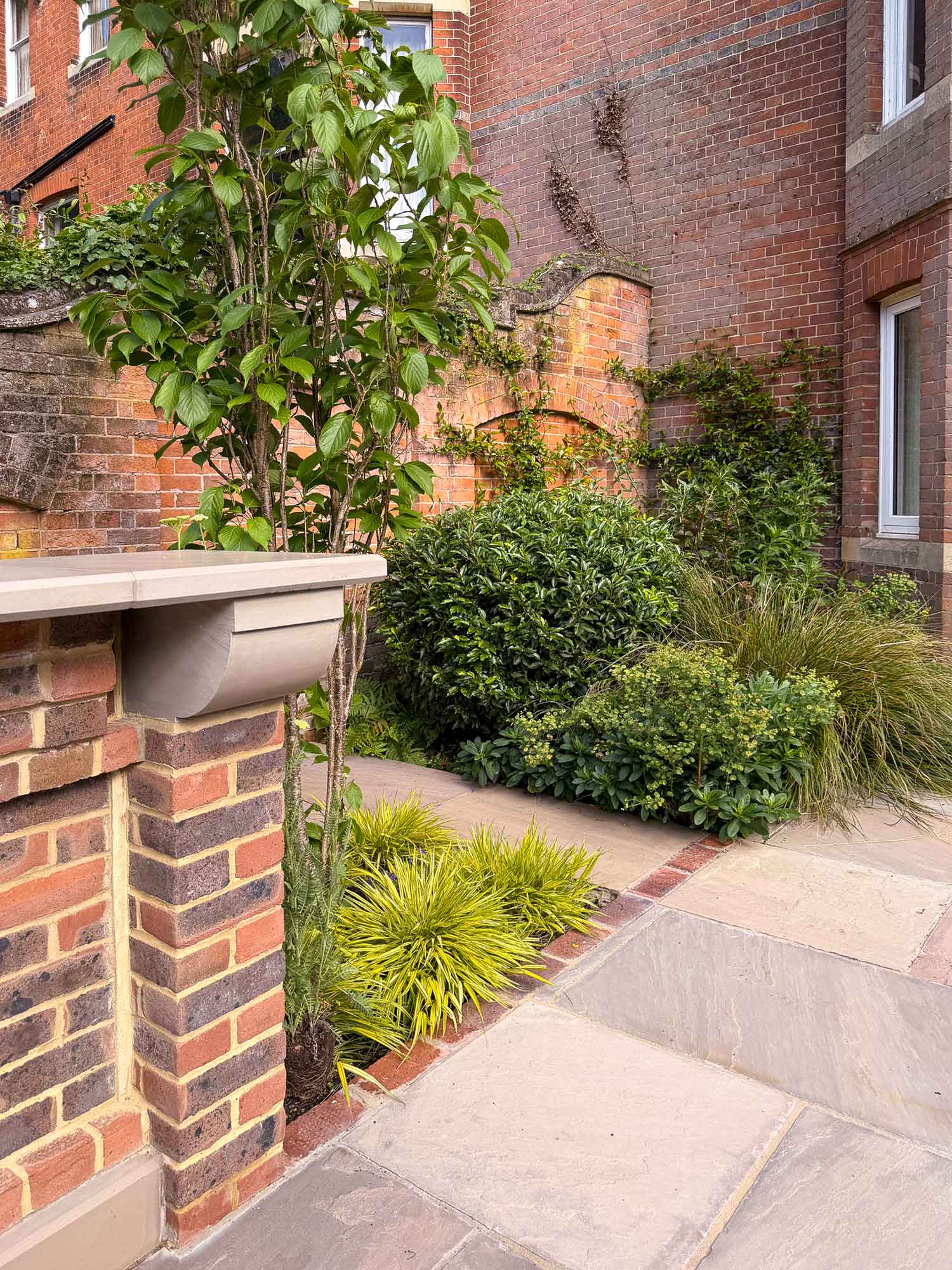 Marlene Lento Tonbridge Edwardian garden and bar planting